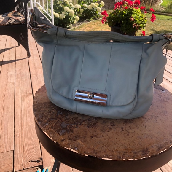 Coach ladies handbag - Picture 2 of 2